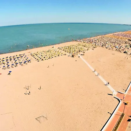 Beautiful Flat Close To The Beach-beahost *